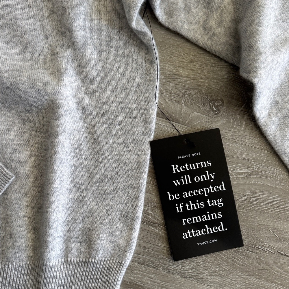 NWT Tuckernuck' Gray Cashmere Turtleneck Sweater - Picture 6 of 9